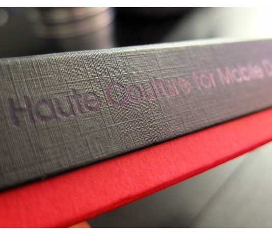 Revue : Etui en cuir Tradition D de Noreve