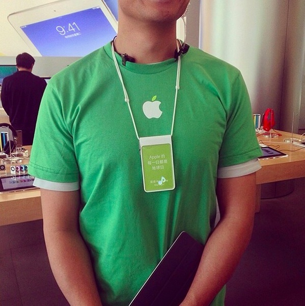 iphonote.com_ earth-day-nouvelles-photos-du-logo-apple-en-vert-pour-le-jour-de-la-terre-4