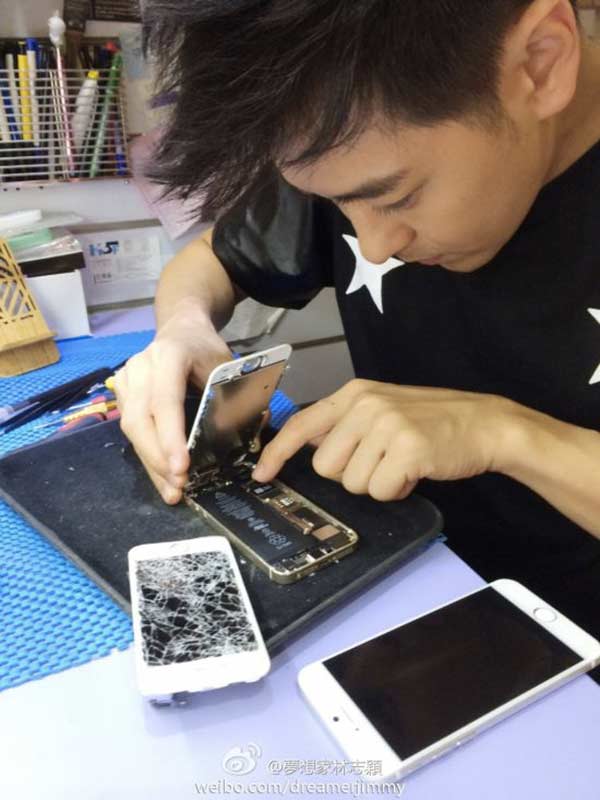 liphone-6-se-fait-voir-encore-aux-cotes-de-jimmy-lin-dreamerjimmy