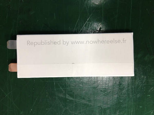 iphone-6-une-autre-batterie-etrange-et-souple-pour-le-plus-grand-iphone-6_3
