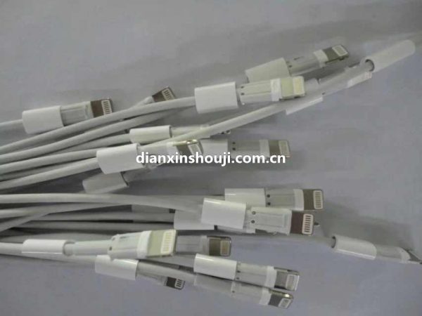 iphone-6-apple-prevoit-des-cables-usb-reversibles_2