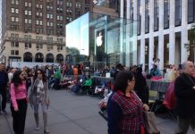 iPhone 6 : Ça campe déjà devant les Apple Store !