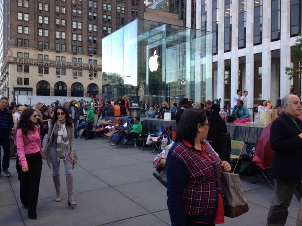 iphone-6-ca-campe-deja-devant-les-apple-store