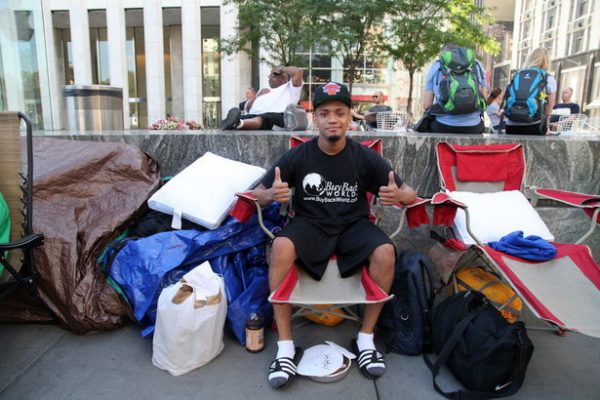 iphone-6-ca-campe-deja-devant-les-apple-store_3