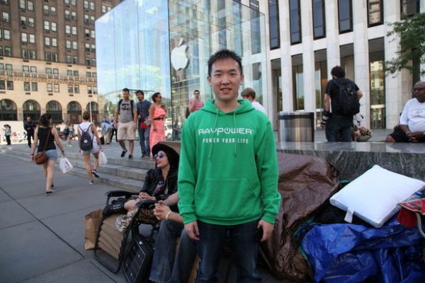 iphone-6-ca-campe-deja-devant-les-apple-store_5