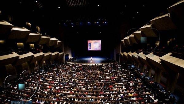 keynote-iphone-6-de-nouvelles-images-de-la-salle-du-flint-center_8