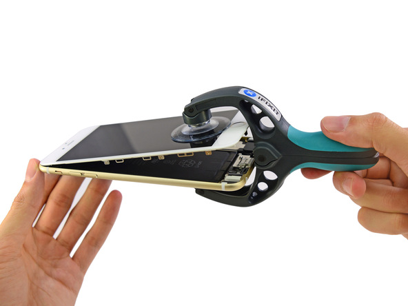 l-iphone-6-plus-a-coeur-ouvert-revele-une-batterie-de-2915-mah