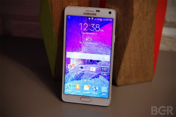 les-iphone-6-seront-ils-a-la-hauteur-face-au-galaxy-note-4-de-samsung_2