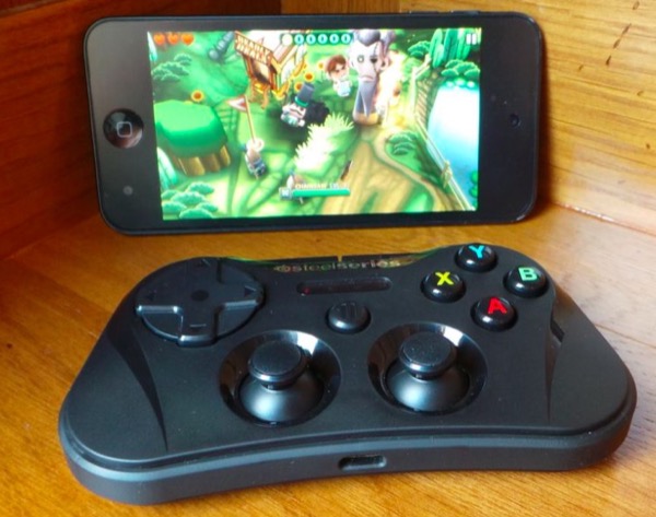 presentation-de-la-manette-stratus-la-plus-adaptee-au-format-mobile-sous-ios_4