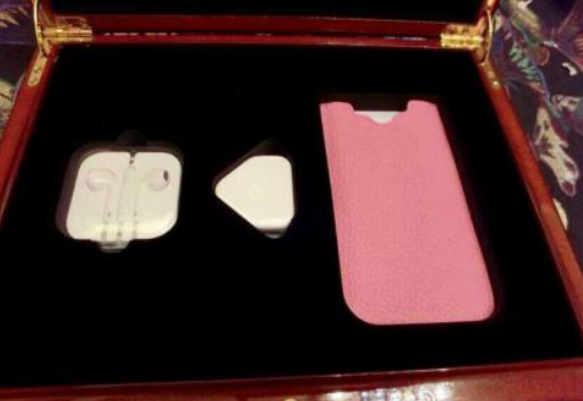 apple-lancerait-une-edition-limitee-a-200-exemplaires-d-iphone-6-et-iphone-6-plus-en-rose_3