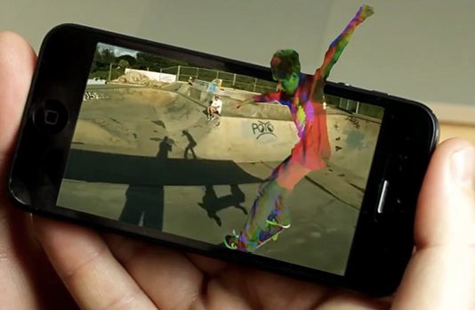 Rumeur : Un écran 3D pour l’iPhone de 2015, sans besoin de lunettes 3D ?