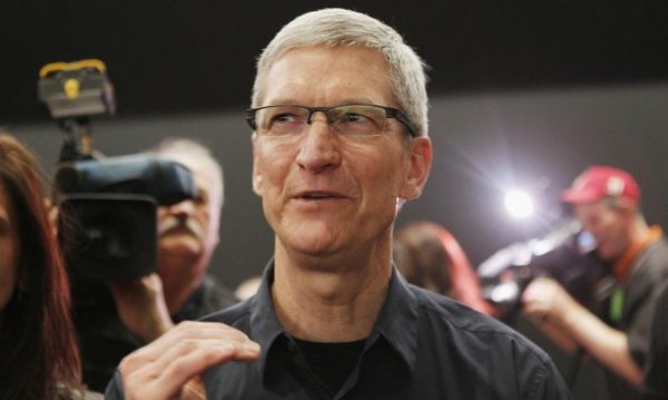 tim-cook-a-ete-nomme-pdg-de-lannee-par-cnn