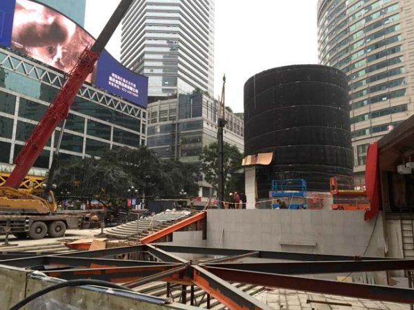 chine-le-cylindre-de-verre-dapple-se-devoile-peu-a-peu-chongqing_2