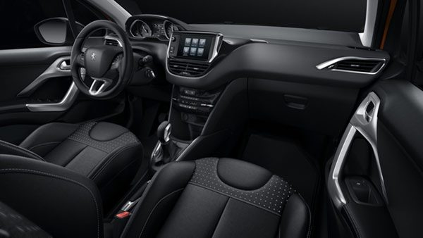 apple-carplay-sinstalle-dans-la-nouvelle-peugeot-208_2