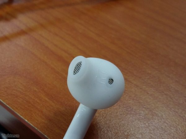 samsung-est-plein-plagiat-avec-les-earpords-dapple