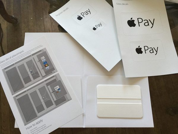 apple-pay-voici-les-autocollants-a-coller-dans-sa-boutique