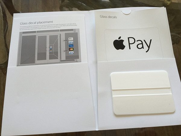 apple-pay-voici-les-autocollants-a-coller-dans-sa-boutique_4