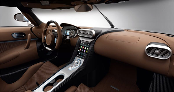 koenigsegg-carplay-apple_2