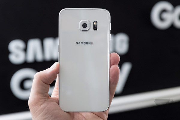 le-galaxy-s6-et-edge-sont-de-sortie-liphone-6-made-in-coree_7