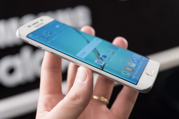 le-galaxy-s6-et-edge-sont-de-sortie-liphone-6-made-in-coree_9