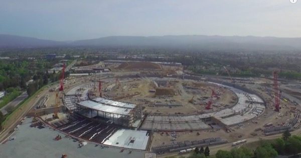 une-nouvelle-visite-du-campus-2-en-drone-simpose