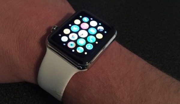 apple-interdit-les-applications-pour-apple-watch-affichant-lheure