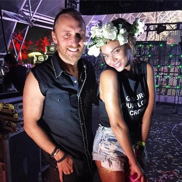 beyonce-se-balade-avec-david-guetta-et-lapple-watch-a-coachella