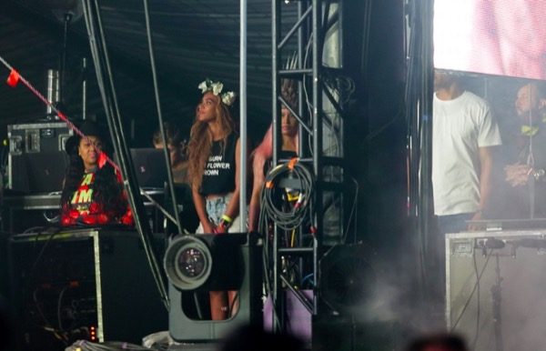 beyonce-se-balade-avec-david-guetta-et-lapple-watch-a-coachella_3