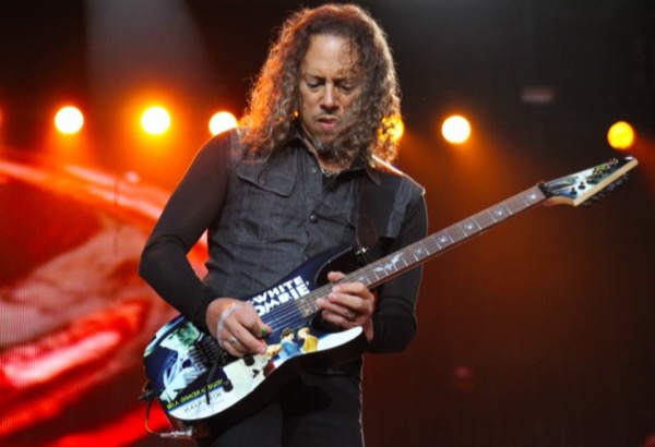 le-guitariste-de-metallica-perd-son-iphone-et-les-250-nouveaux-riffs-stockes-dessus-utiles-a-leur-prochain-album