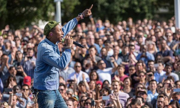 pharrell-williams-a-fait-s_2on-show-hier-au-campus-dapple