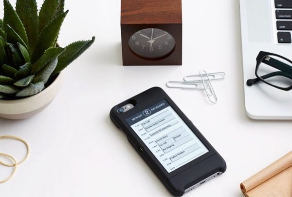 popslate-ajoute-un-second-ecran-a-votre-iphone-6-et-le-transforme-en-liseuse_2