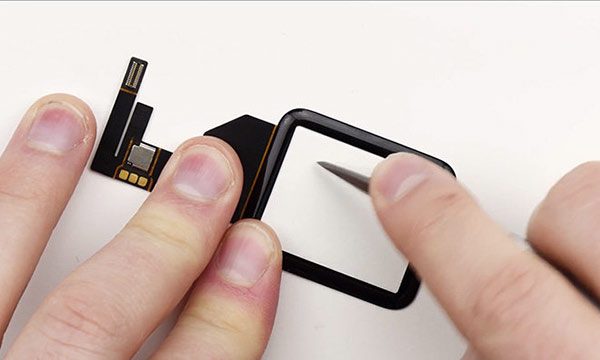 test-de-durabilite-du-verre-ion-x-de-lapple-watch-sport-en-video
