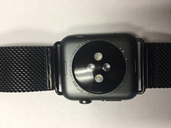 la-pomme-se-meurt-sur-lapple-watch-sport