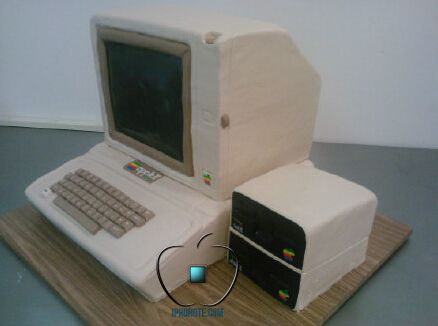 un-apple-ii-en-guise-de-gateau-de-mariage-photos_2