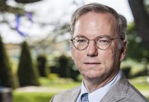 Eric Schmidt n’est pas convaincu par le système de curation d’Apple Music