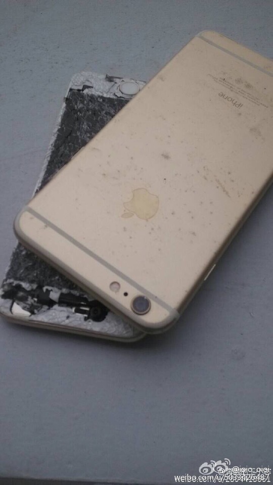un-professeur-casse-volontairement-les-iphone-6-de-ses-eleves_2