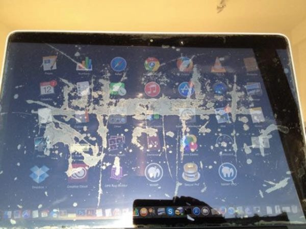 apple-prevoit-enfin-une-prise-en-charge-du-probleme-avec-lanti-reflet-des-macbook-pro