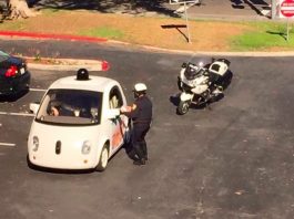 #Insolite : Arrestation d’une Google Car sans chauffeur par la police américaine