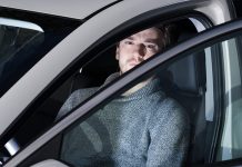 Geohot, le père du jailbreak, a construit sa propre voiture autonome !