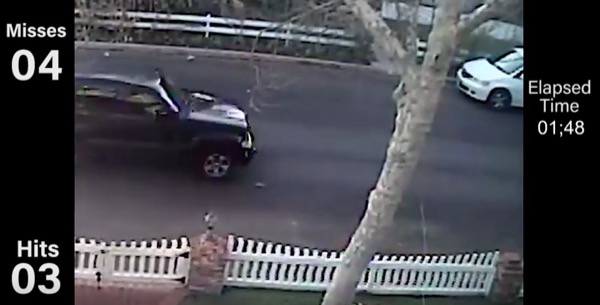 insolite-un-iphone-6s-plus-survit-aux-passages-de-17-voitures-video_2