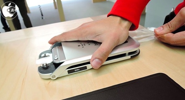 apple-store-la-pose-de-films-de-protection-est-officiellement-lancee