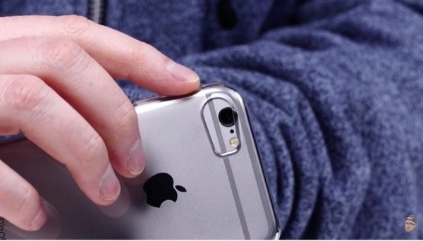 iphone-7-et-iphone-se-deux-nouvelles-coques-presentees-en-video-4