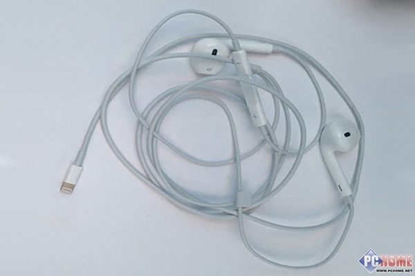 premiere-photo-earpods-connecteur-lightning