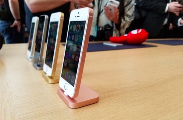 prise-en-main-de-liphone-se-en-videos_2