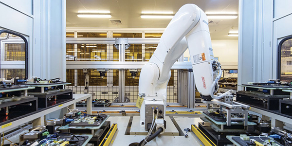 foxconn-sest-separee-de-moitie-de-employes-robots