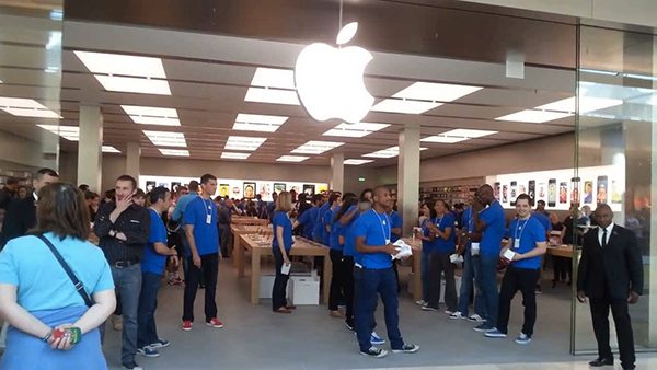 lapple-store-de-rosny-bois-victime-dun-vol-diphone-estime-a-200-000-euros