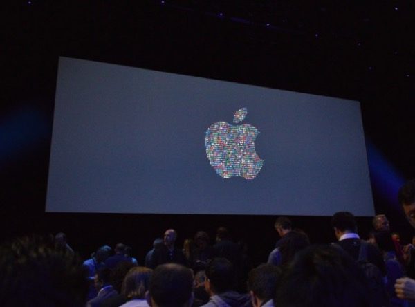 wwdc-7000-personnes-attendent-le-coup-denvoi_2