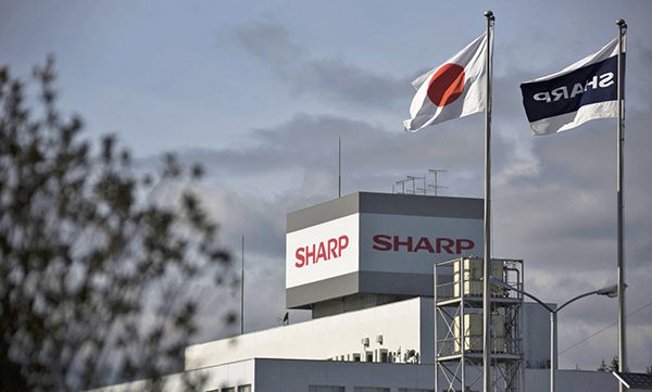 chine-accorde-lacquisition-de-sharp-foxconn