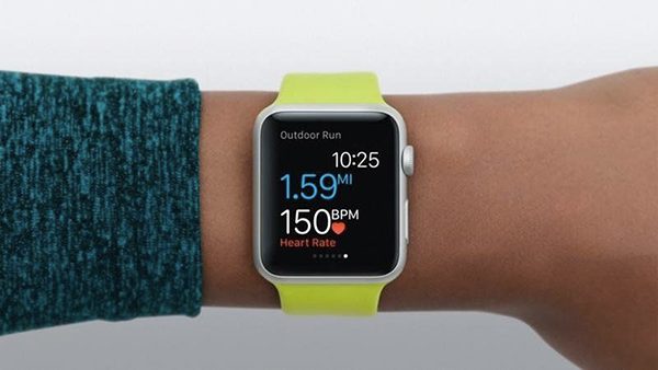 aetna-sapprete-a-fournir-une-apple-watch-a-ses-50-000-employes-et-une-subvention-a-ses-clients