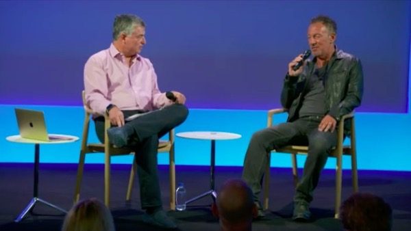 eddy-cue-sest-entretenu-bruce-springsteen-lapple-store-de-soho